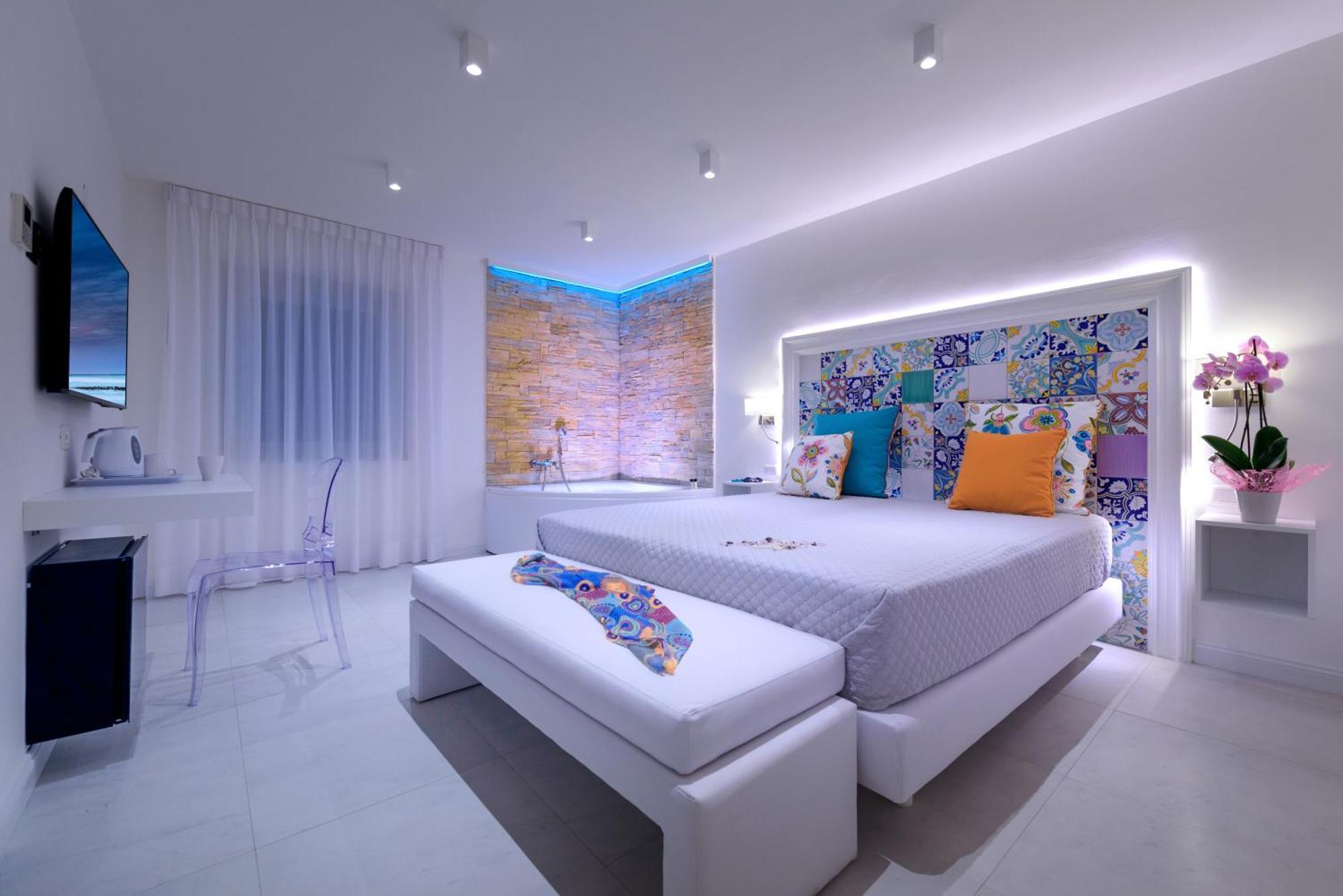 Deluxe Double Room Private Jacuzzi