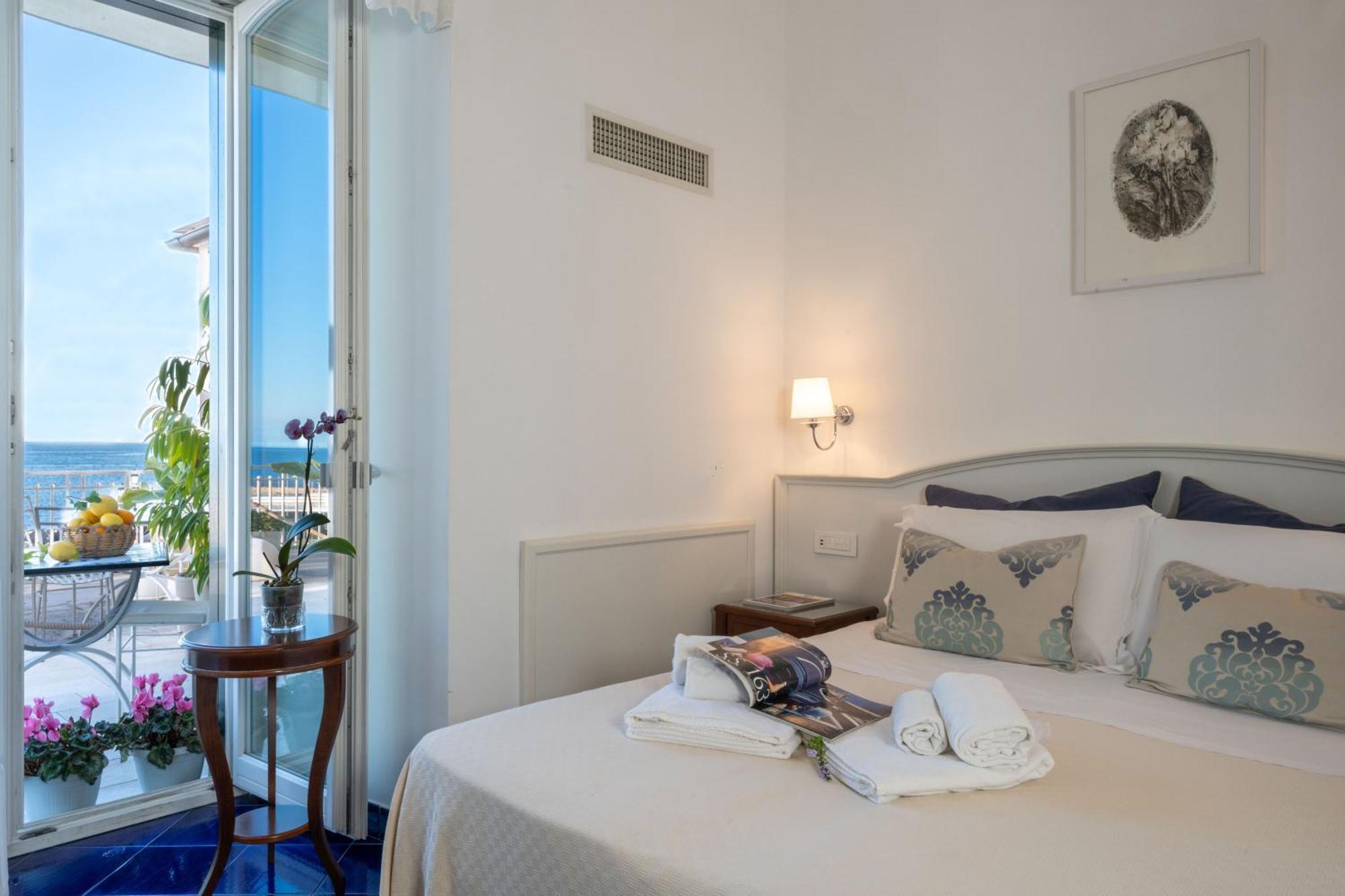 Queen Suite Sea View