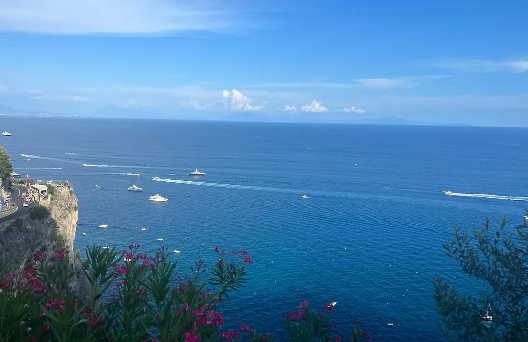 Seajewelsdeluxurysuite-1
